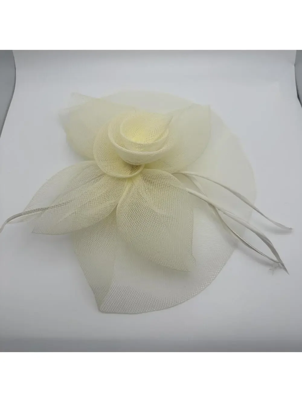 Elegant Cream Mesh Floral Fascinator